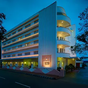 Hotel Grand, Kochi